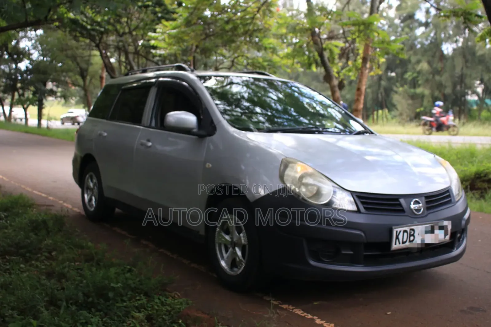 Nissan Advan 2014 Silver