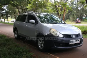 Nissan Advan 2014 Silver