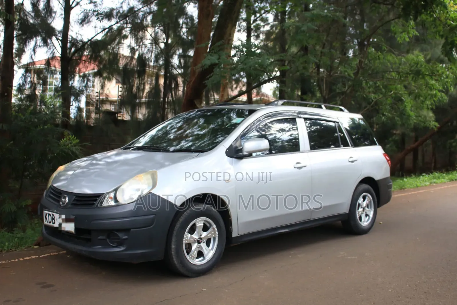 Nissan Advan 2014 Silver