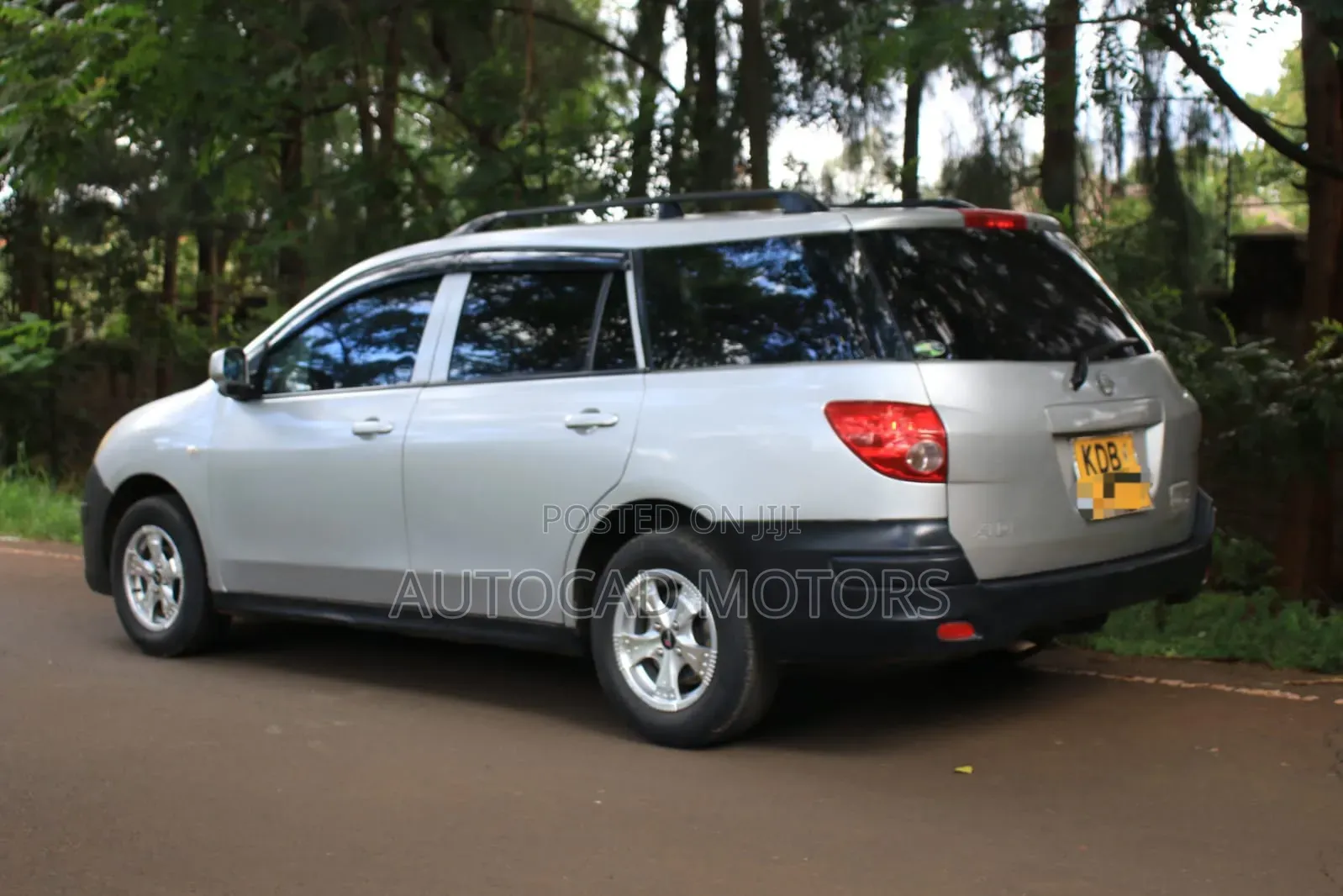 Nissan Advan 2014 Silver