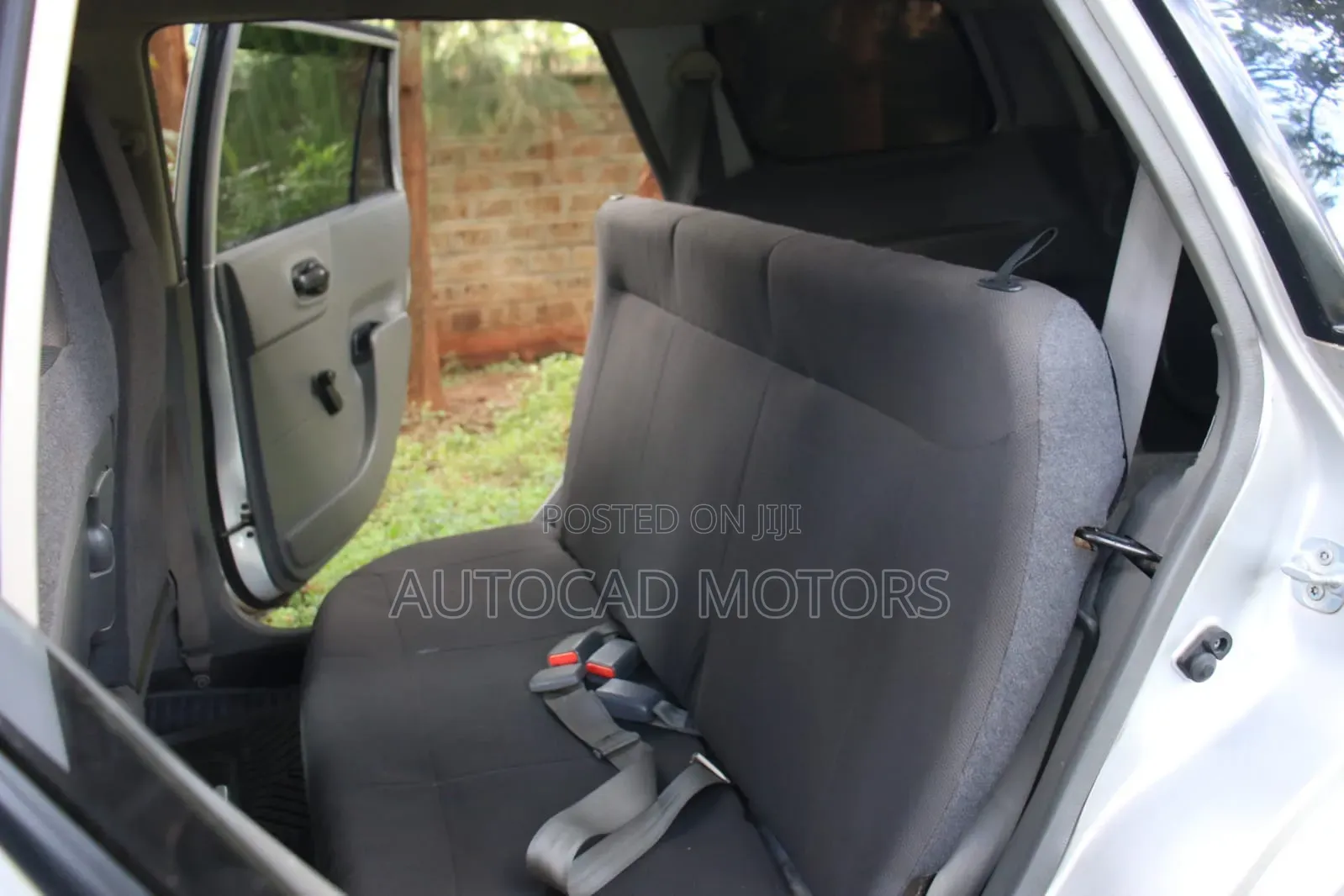 Nissan Advan 2014 Silver