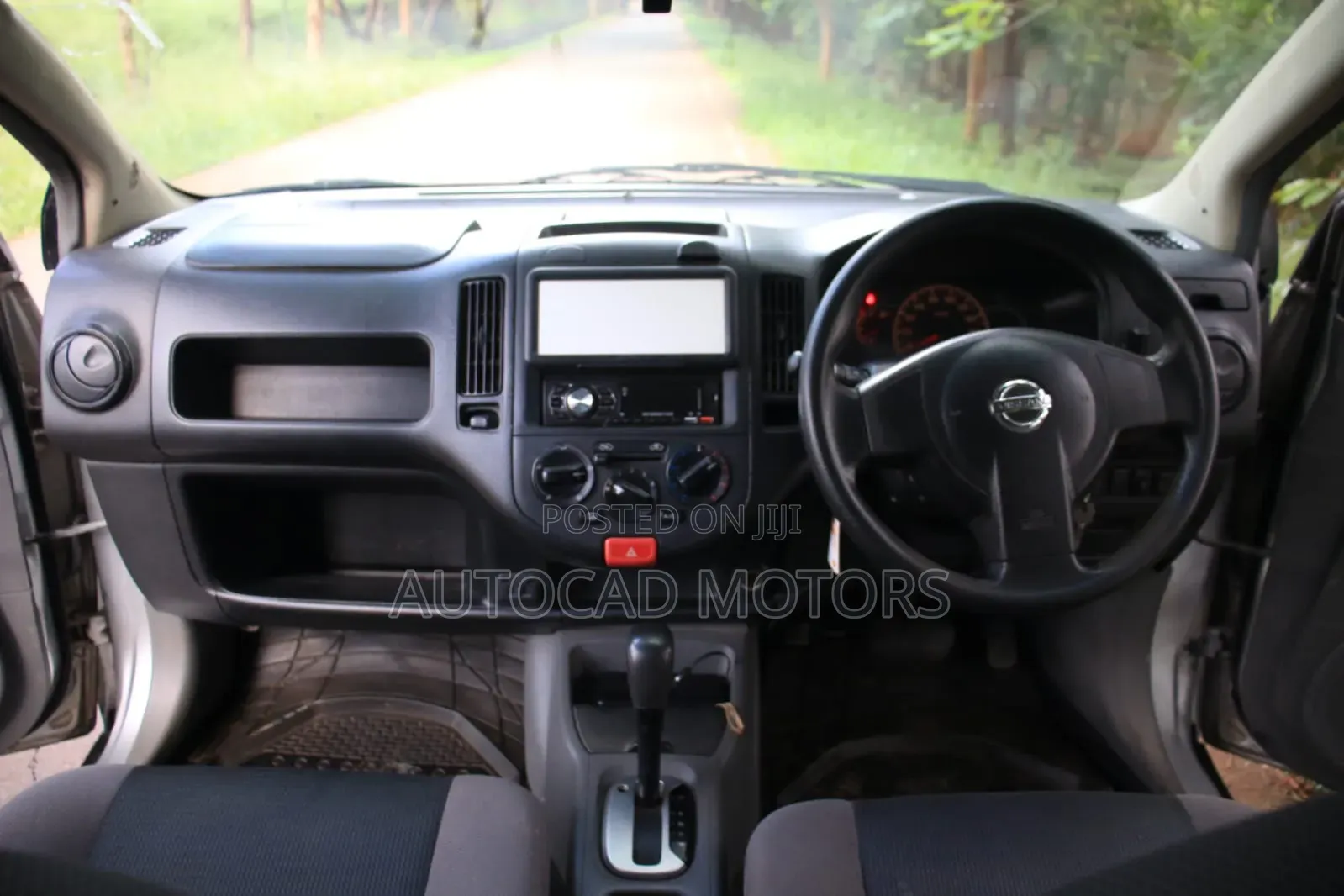 Nissan Advan 2014 Silver