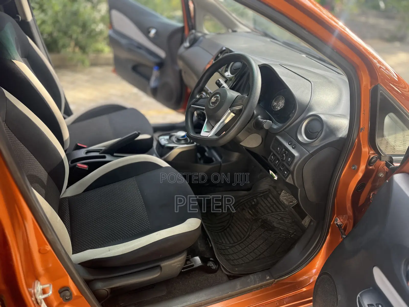 Nissan Note 2018 Orange