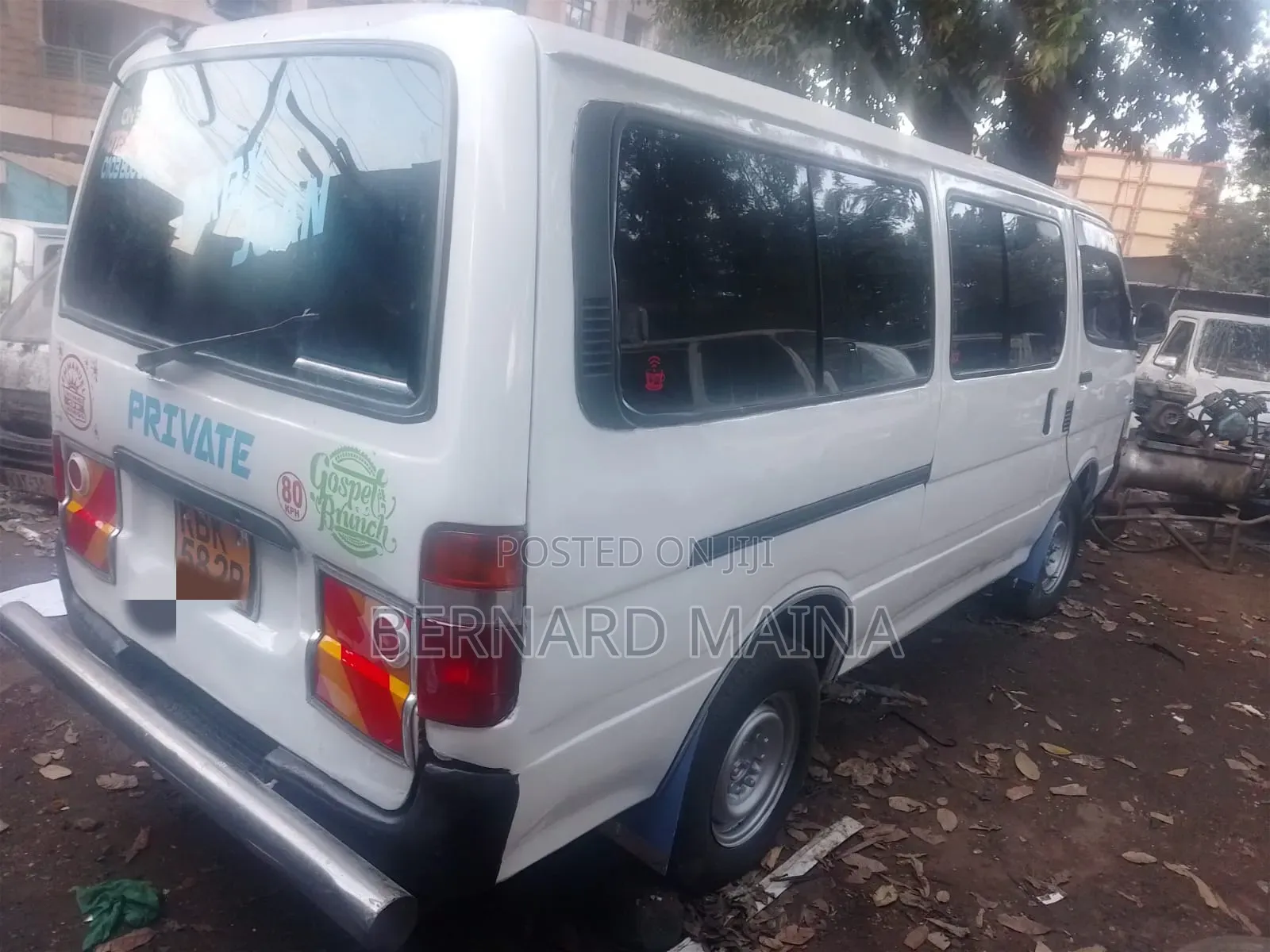 Toyota HiAce 2002 White