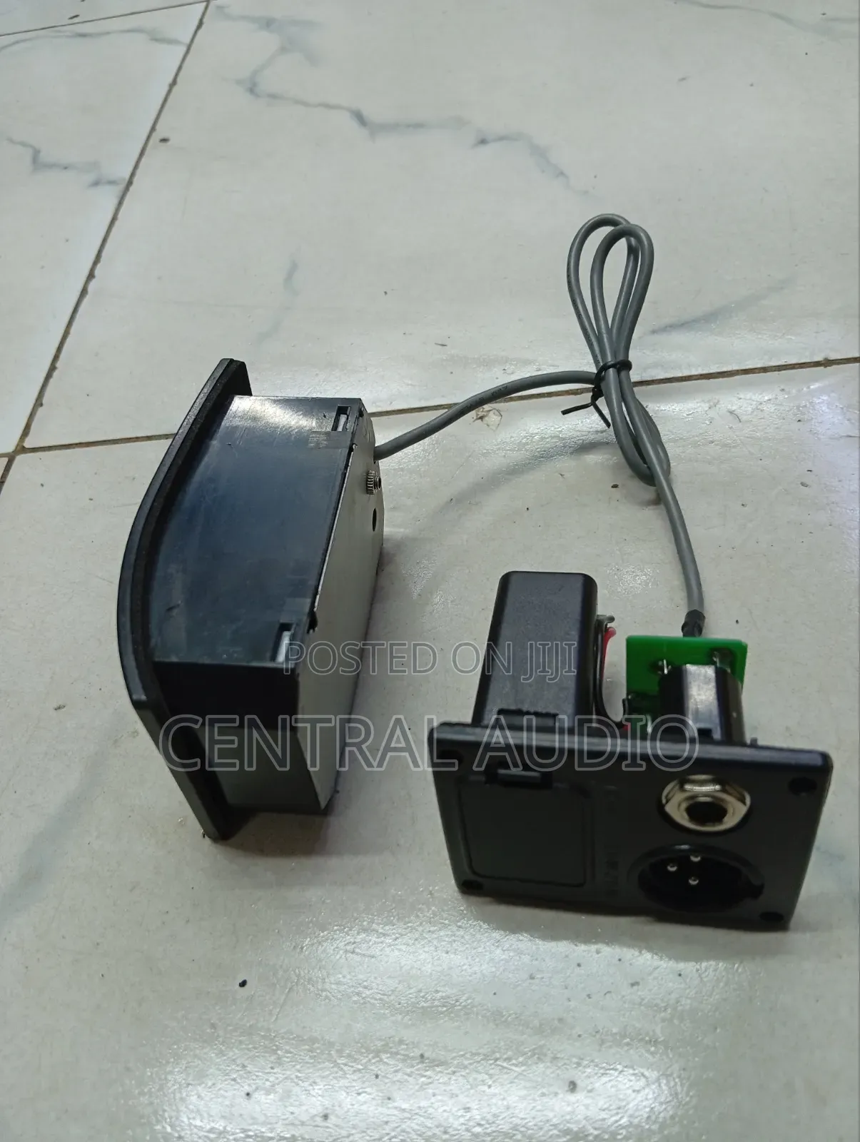 Internal Guitar Pickup