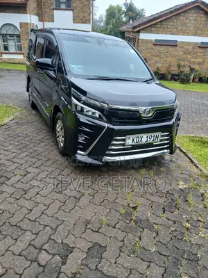 Toyota Noah for Hire
