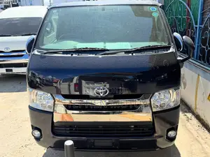 Toyota HiAce 2019 Black