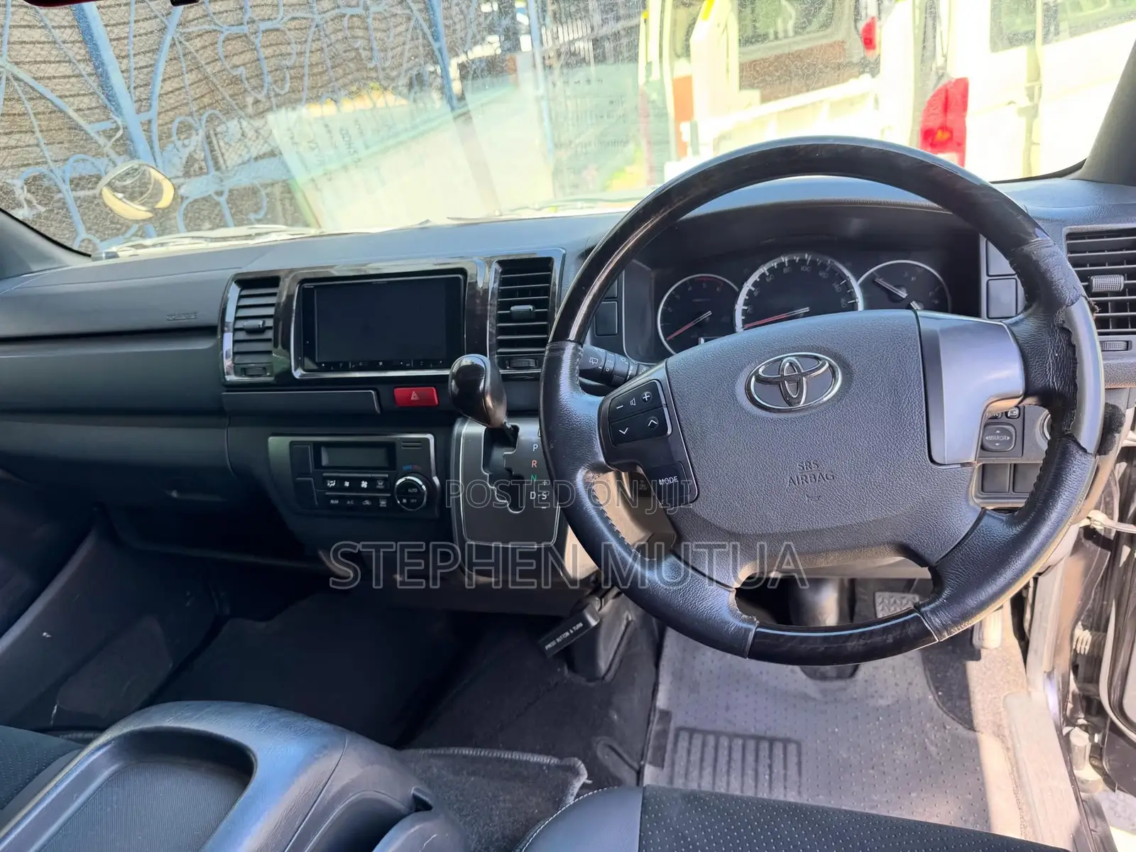 Toyota HiAce 2019 Black