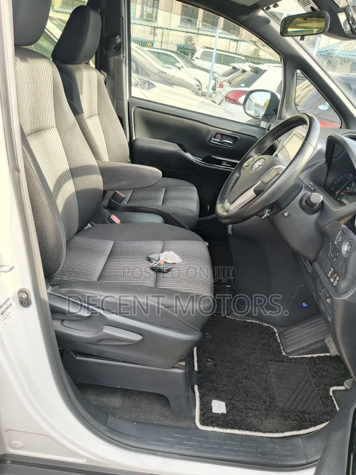Toyota Noah 2020 White