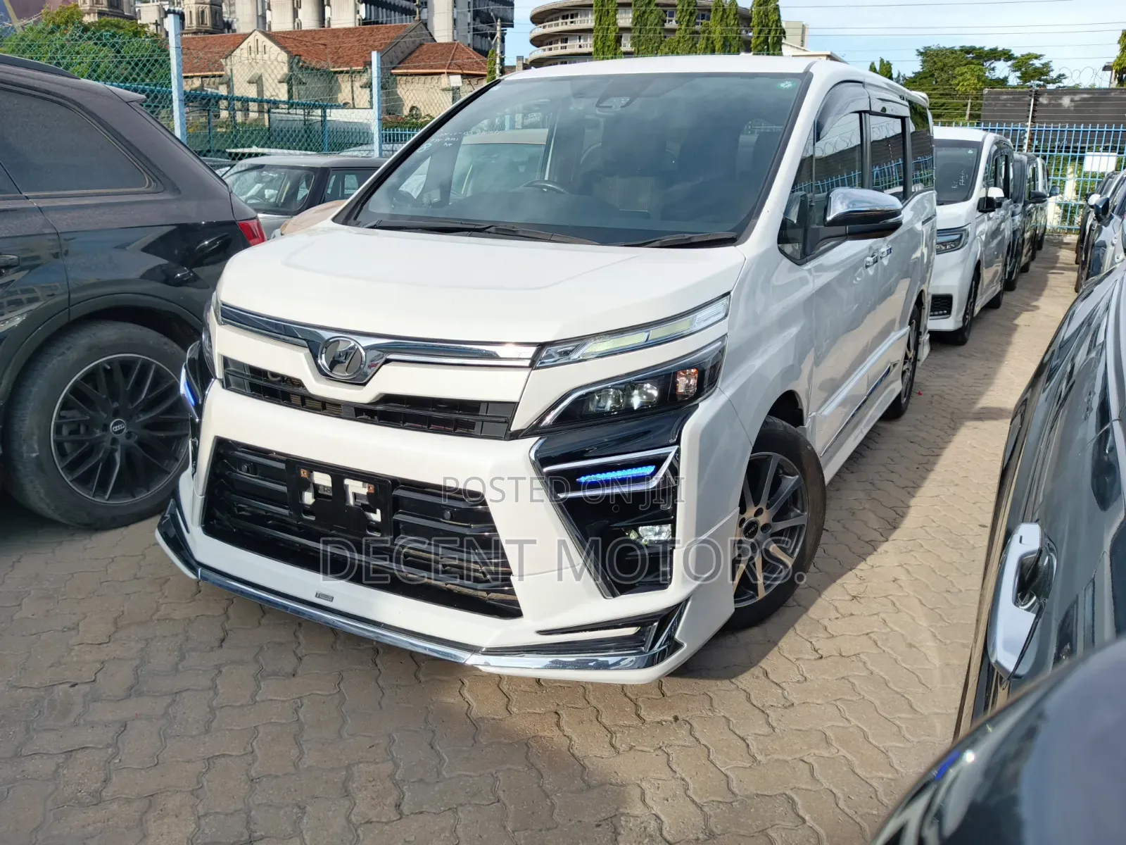 Toyota Noah 2020 White