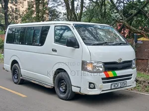 Toyota HiAce 2013 White