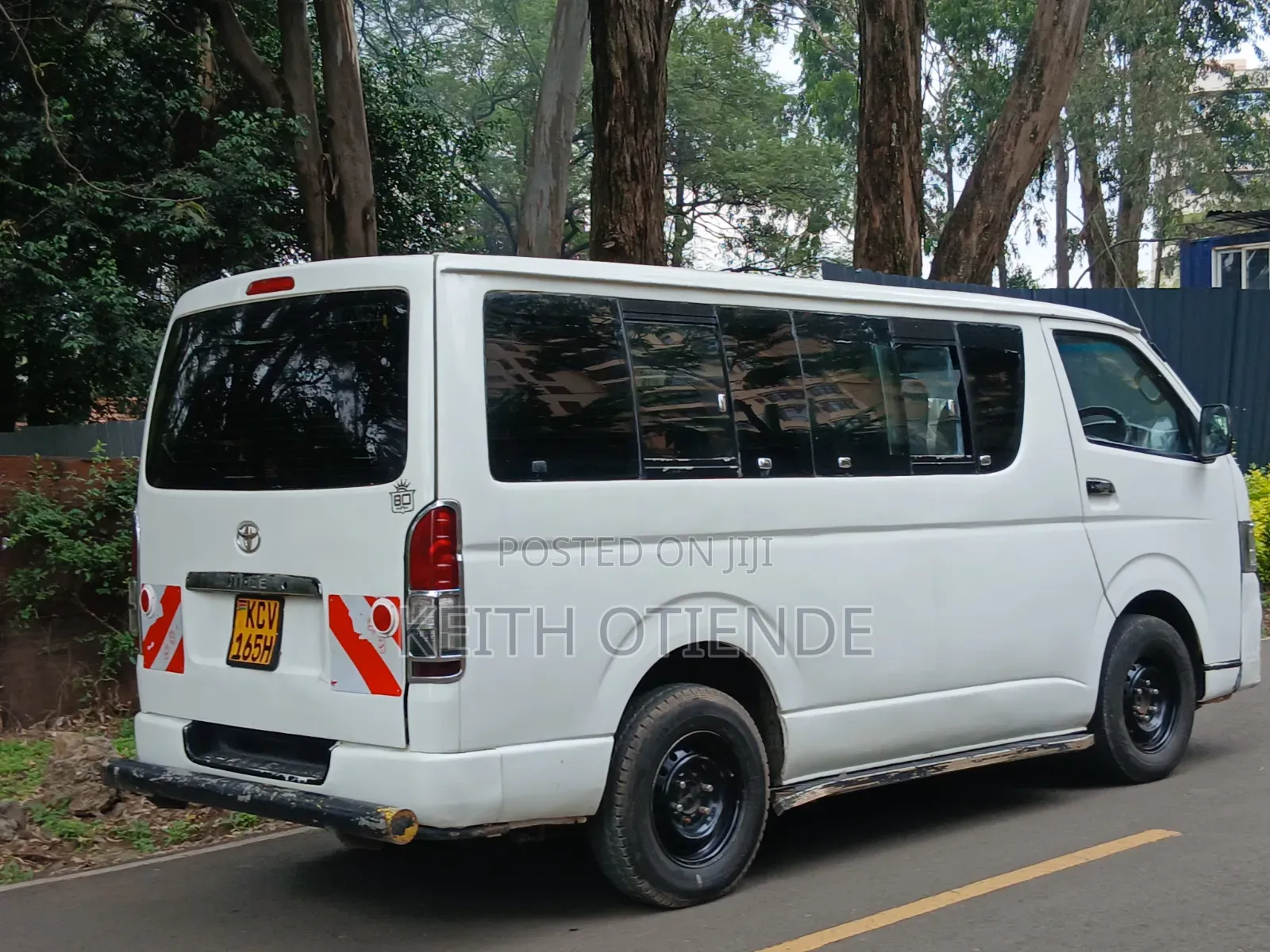 Toyota HiAce 2013 White