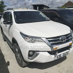 Toyota Fortuner 2016 White