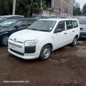Toyota Probox 1.5 Hybrid DX Comfort 2019 White