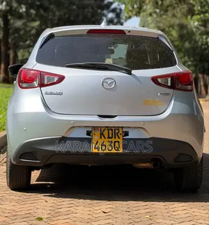 Mazda Demio 2018 Silver