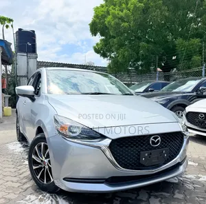 Mazda 2 2019 Silver