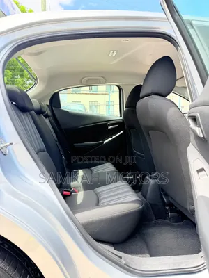Mazda 2 2019 Silver