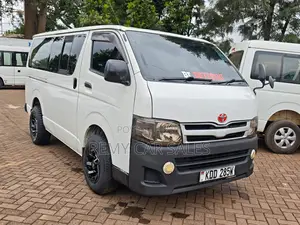 Toyota HiAce 2013 White