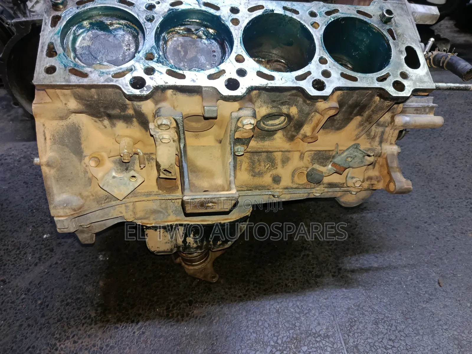Toyota Petrol Half Engine 2uz