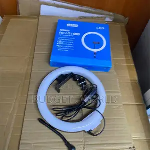 8 Inch Led Ring Light With Triple Phone Holders 2.1m Extendable Sta