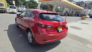 Mazda Axela 2017 Red