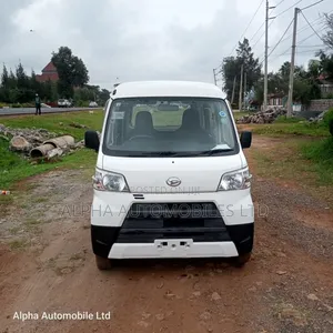 Daihatsu Hijet 2019 White