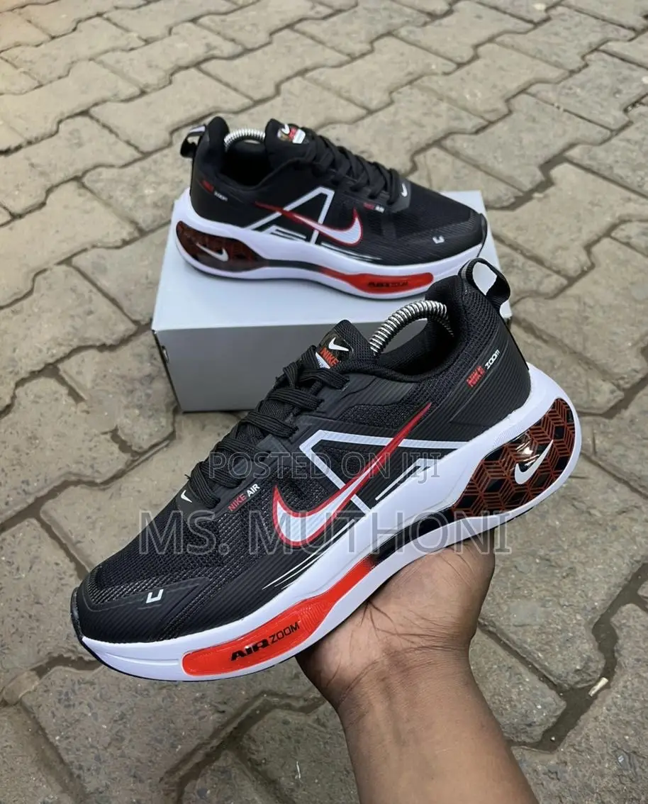 Well Cushioned Unisex Trainers