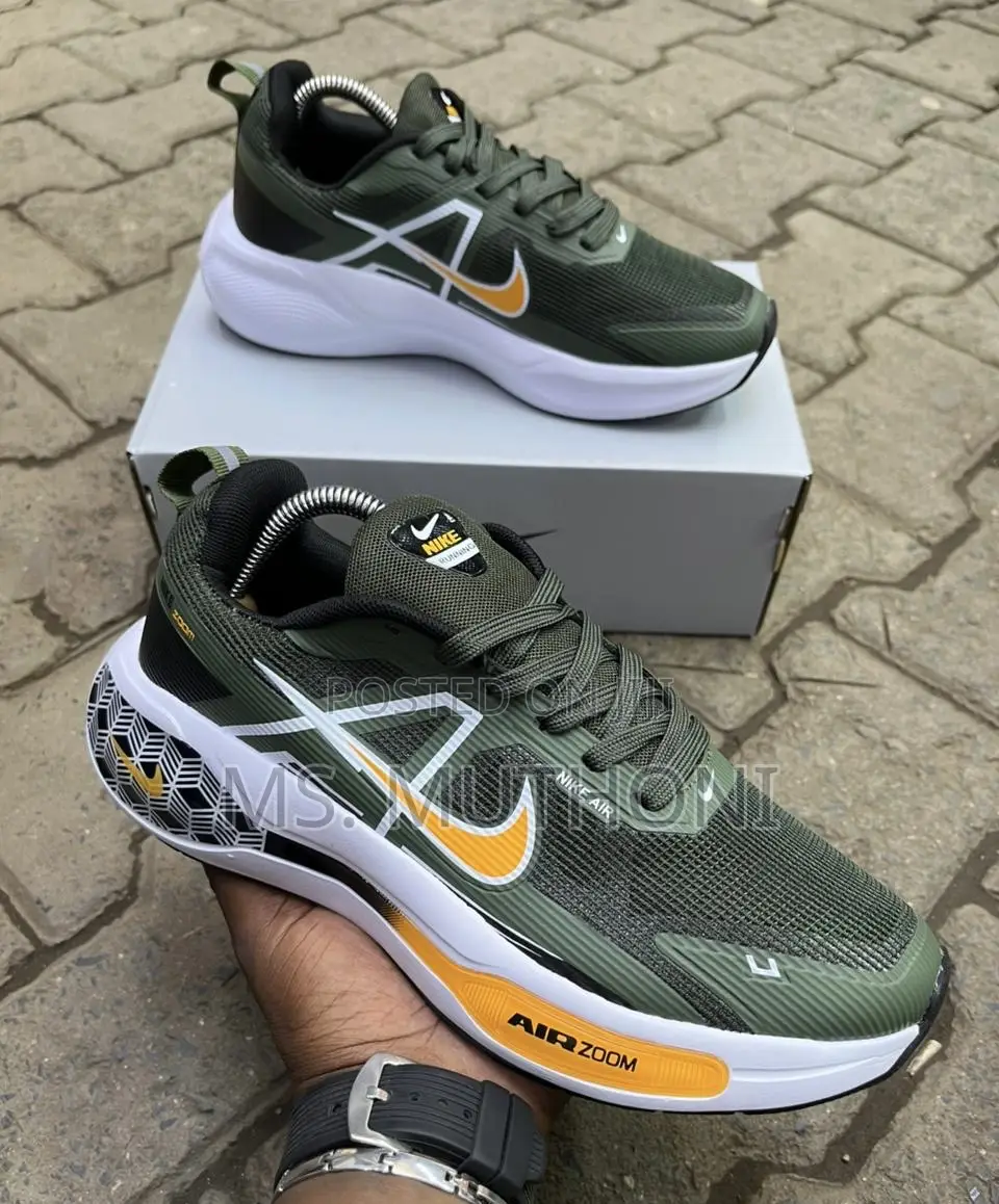 Well Cushioned Unisex Trainers