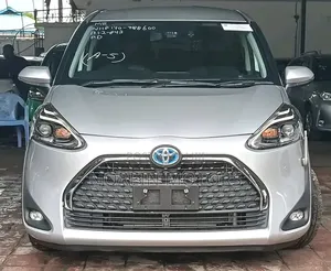 Toyota Sienta 1.5 AWD (6-seater) 2018 Silver