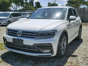 Volkswagen Tiguan 2.0T S FWD 2018 Pearl