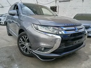 Mitsubishi Outlander 2.0 PHEV AWD 2019 Gray