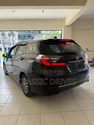 Honda Fit Shuttle 2019 Blue