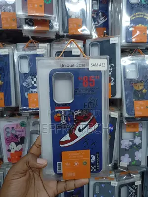 Samsung Galaxy A32 Case Featuring a Streetwear-Inspired "Hypebeast