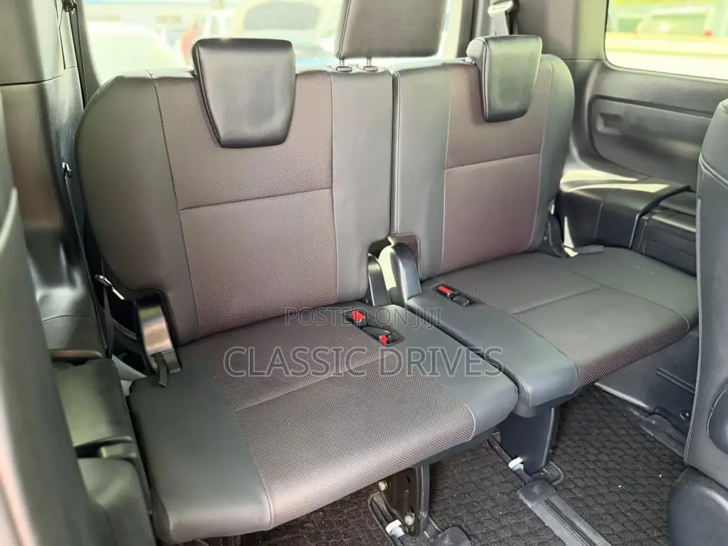 Toyota Esquire 2019 White