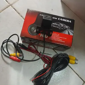 Reverse Camera, Reverse Camera