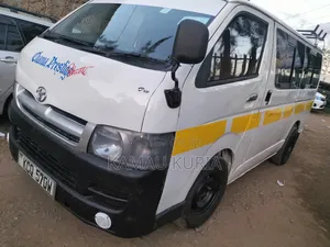 Toyota HiAce 2009 White