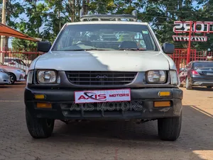 Isuzu KB 1998 White