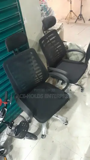 Black - Secretarial Mesh Office Chair - Headrest Design