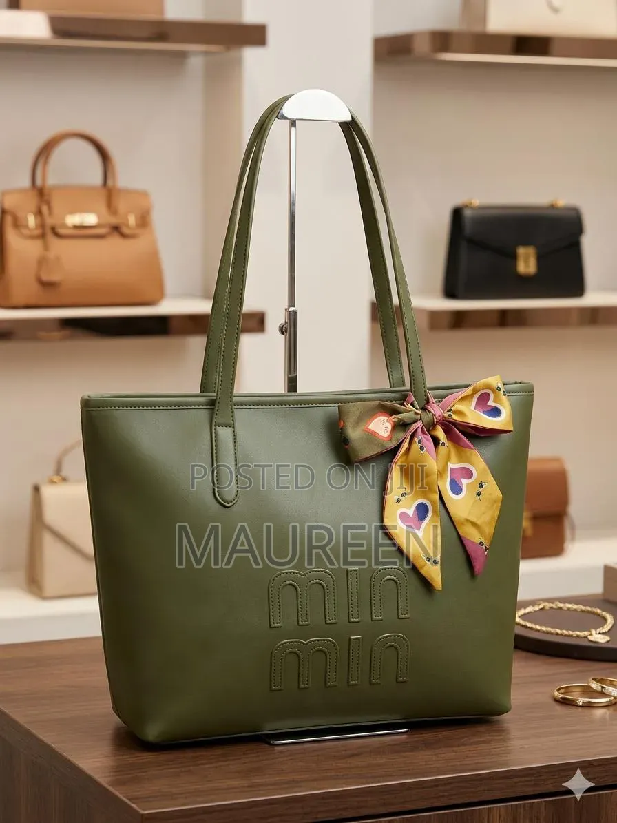 Minmin Tote Bag