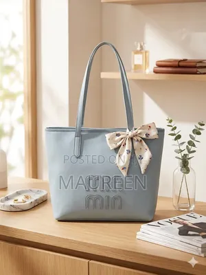 Minmin Tote Bag