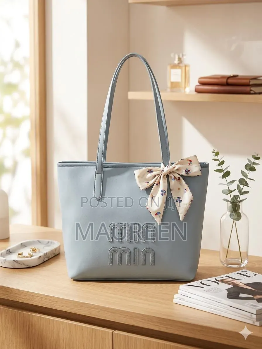 Minmin Tote Bag