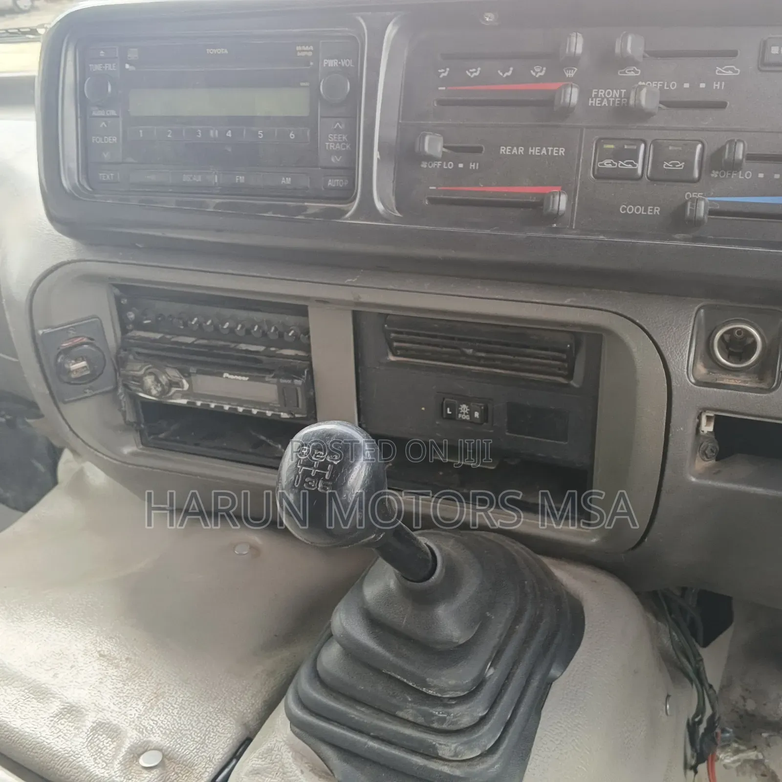 Toyota Coaster 2014