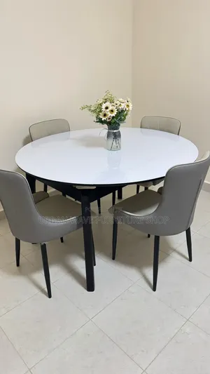 4 Seater Dining Room Table Set Up
