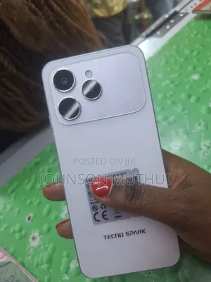Tecno Spark 40 128 GB Blue