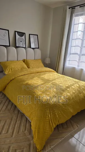 4pc Luxury Tufted Duvet Cover Set 6x6/6x7 — New Design
