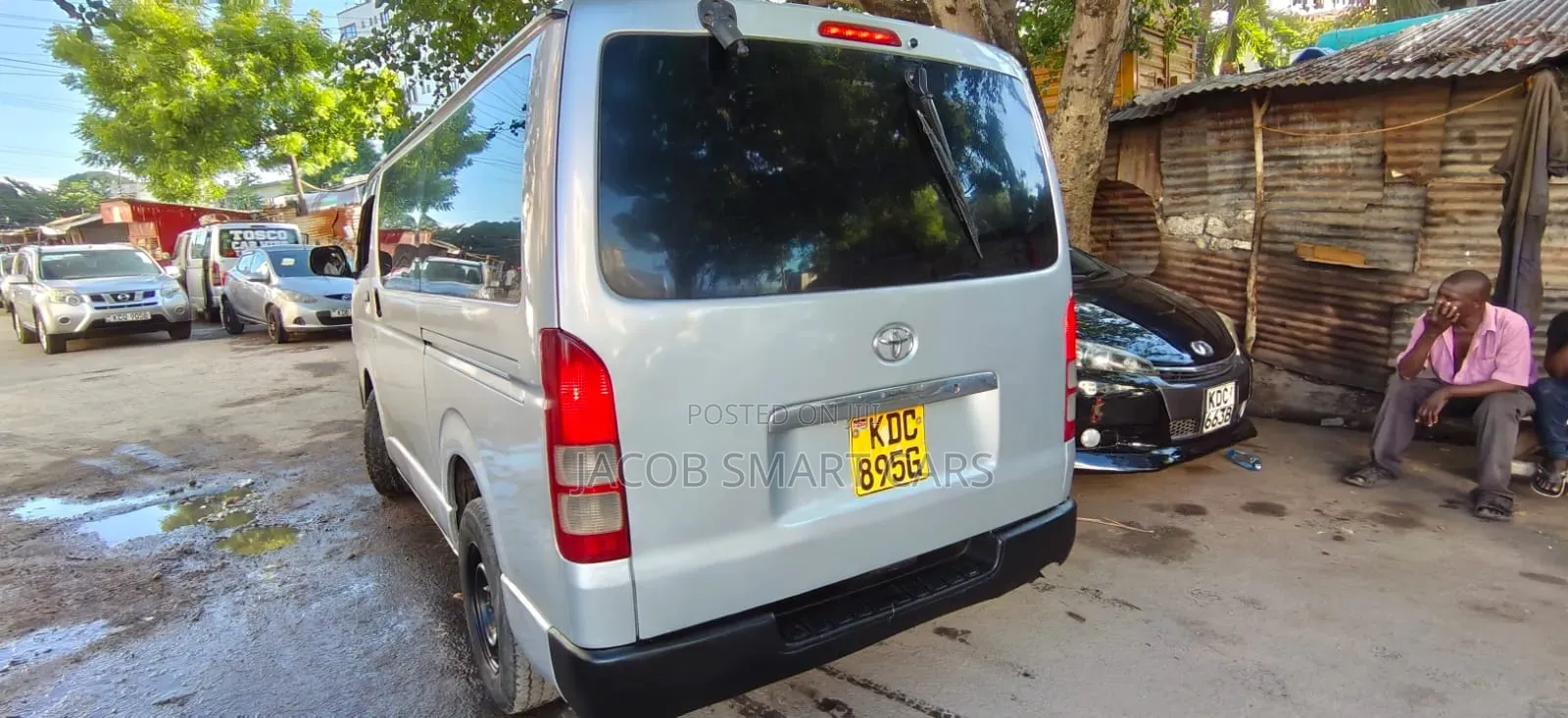 Toyota HiAce 2013 Silver