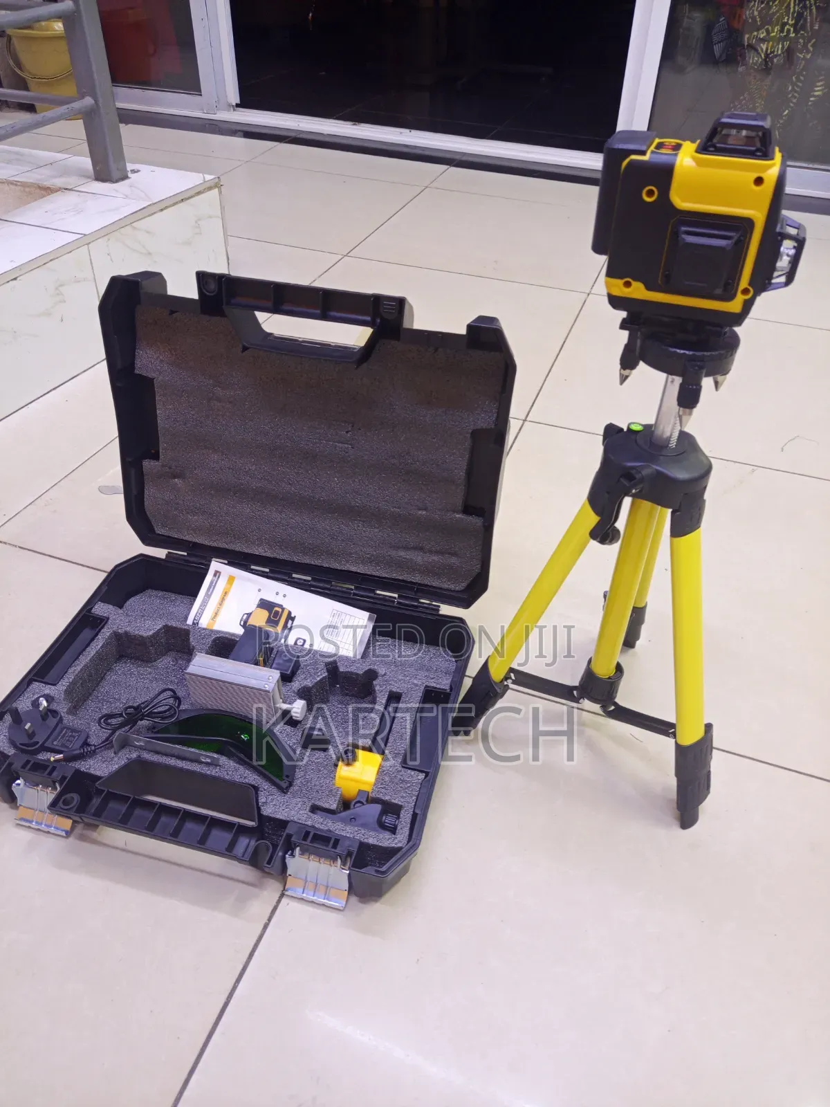 Dewalt 4 X 360° Self-Leveling Laser Level Kit