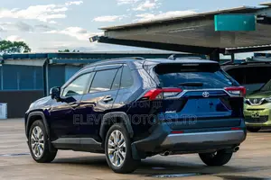 Toyota RAV4 2020 Blue