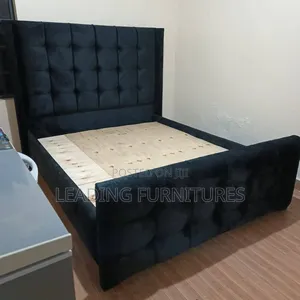 Harsh Black 5x6 Chester Bed