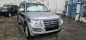 Mitsubishi Pajero 2019 Silver